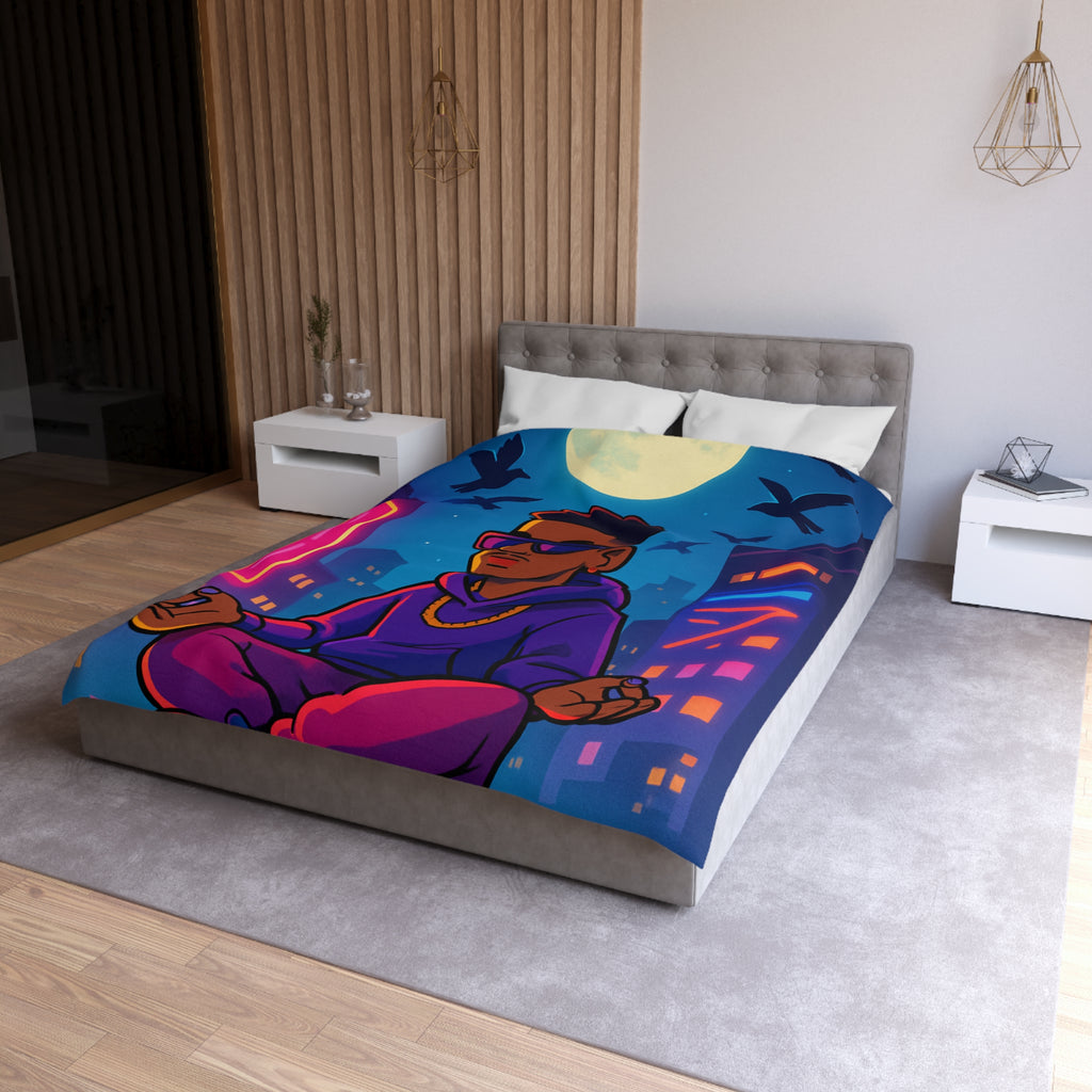 Housse de Couette Représentant Jeune Méditant Sur Toit en Ville, Pleine Lune Derrière