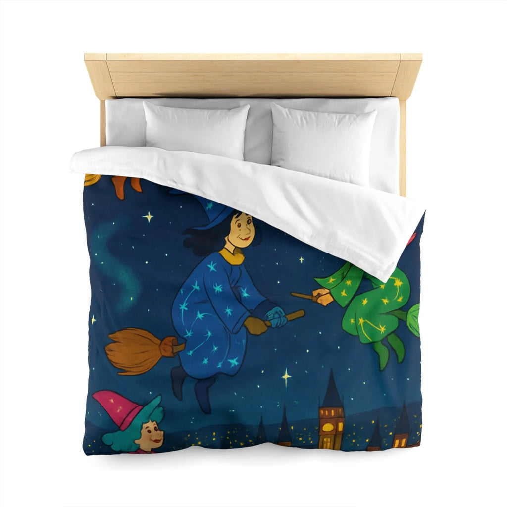 "Housse de Couette Féérique avec Sorcières Volant dans le Ciel Étoilé au-dessus de la Ville"