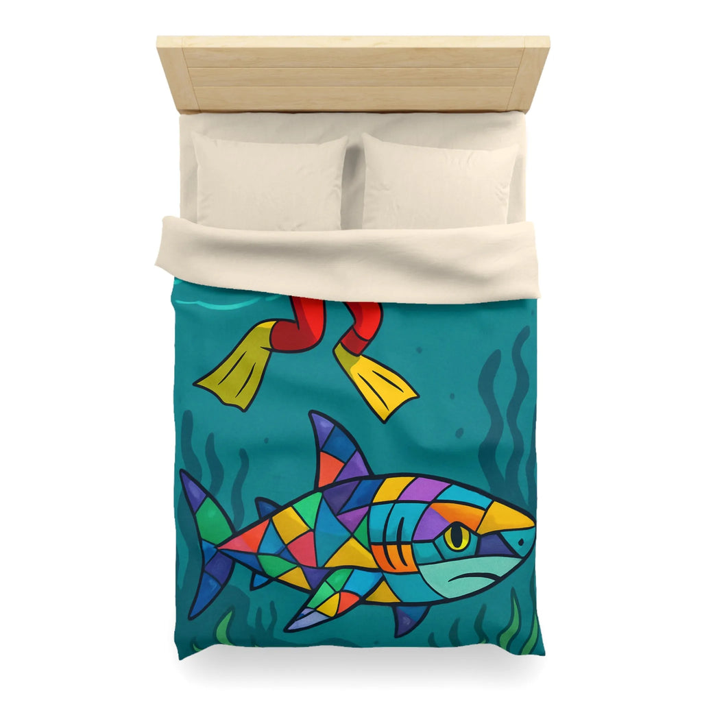 Housse de couette colorée avec plongeur effrayé et requin multicolore
