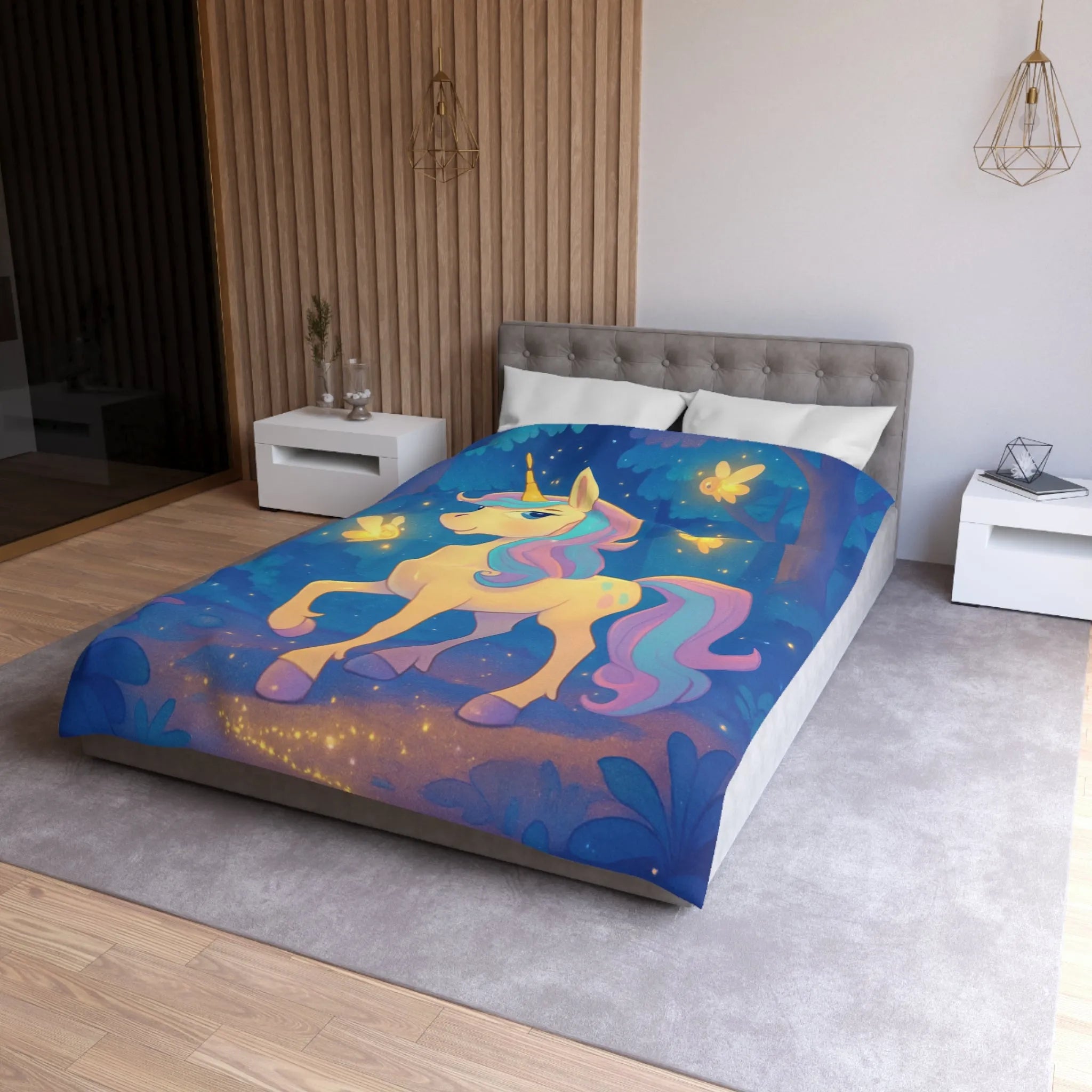 Housse de couette avec licorne féerique et lucioles dans une forêt enchantée
