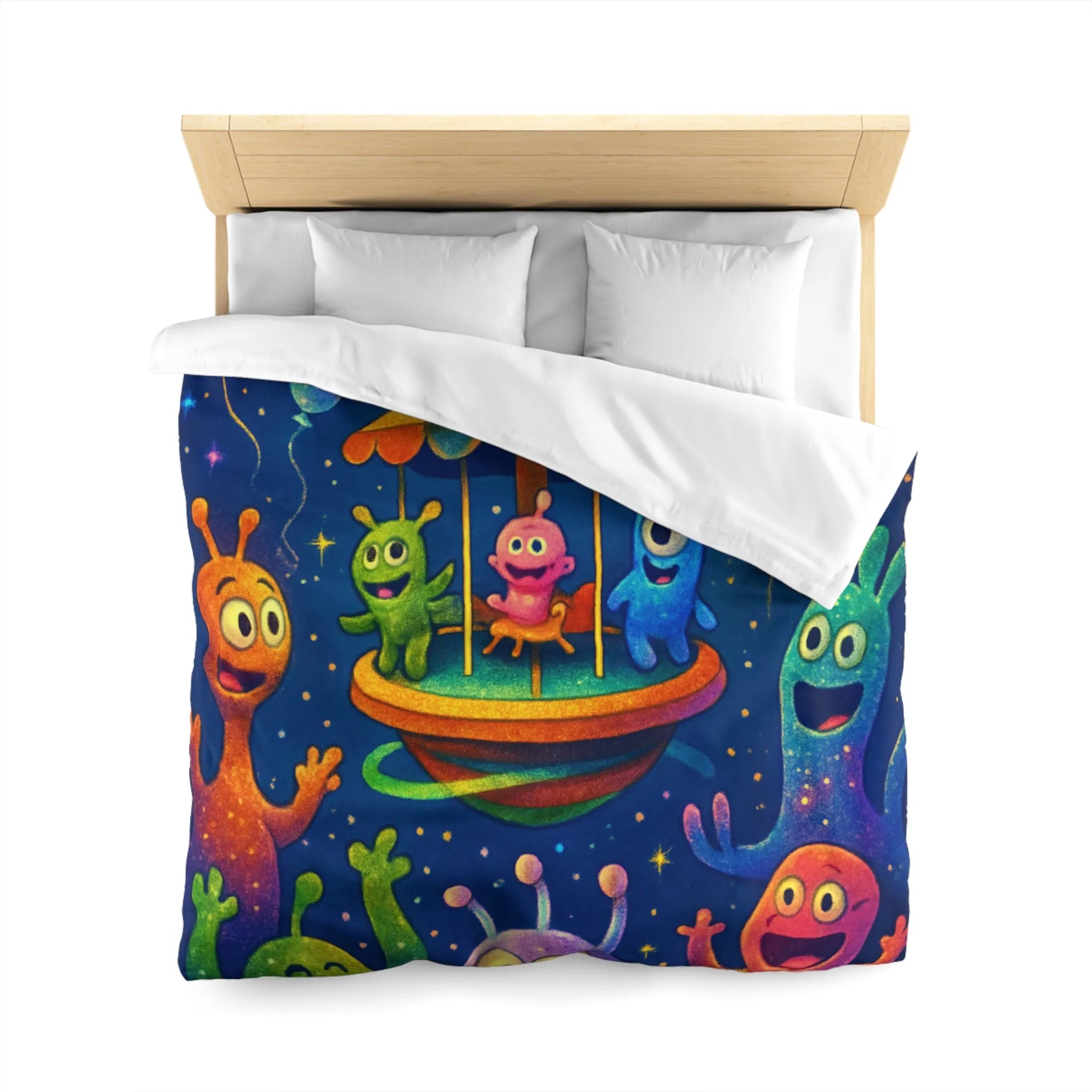 Housse de couette aux créatures extraterrestres colorées sous feux d'artifice et ballons colorés