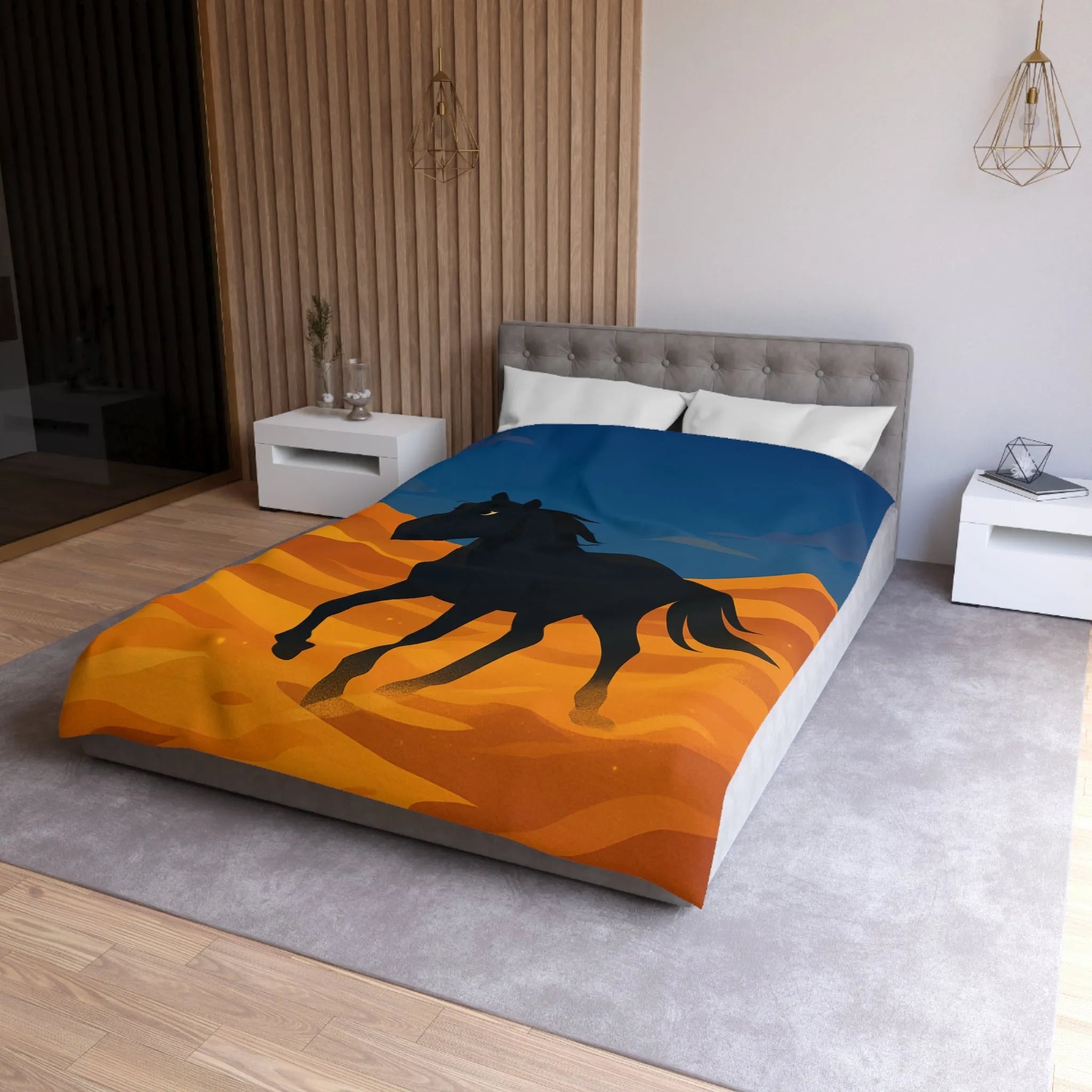 Housse de couette cheval noir galopant sur dunes dorées au crépuscule paisible