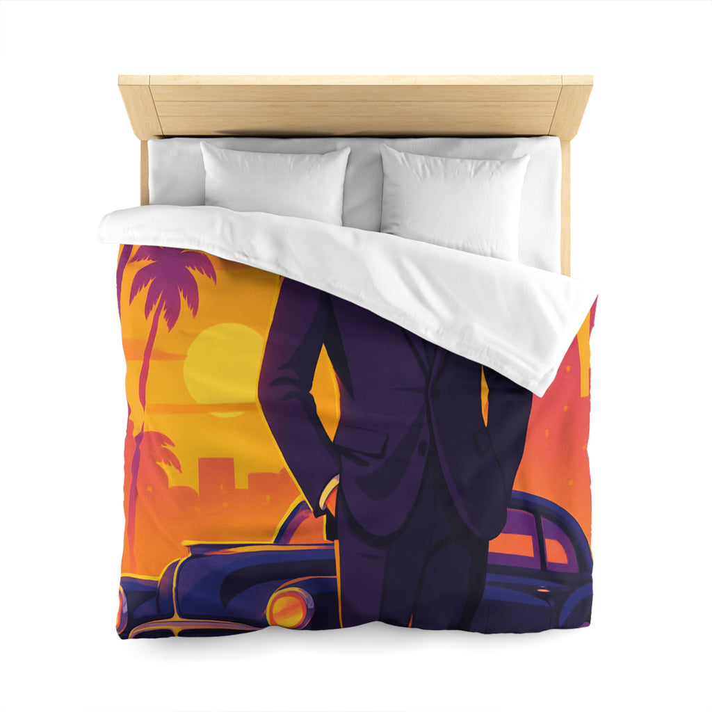 Housse de couette vintage avec homme élégant devant voiture classique au coucher du soleil