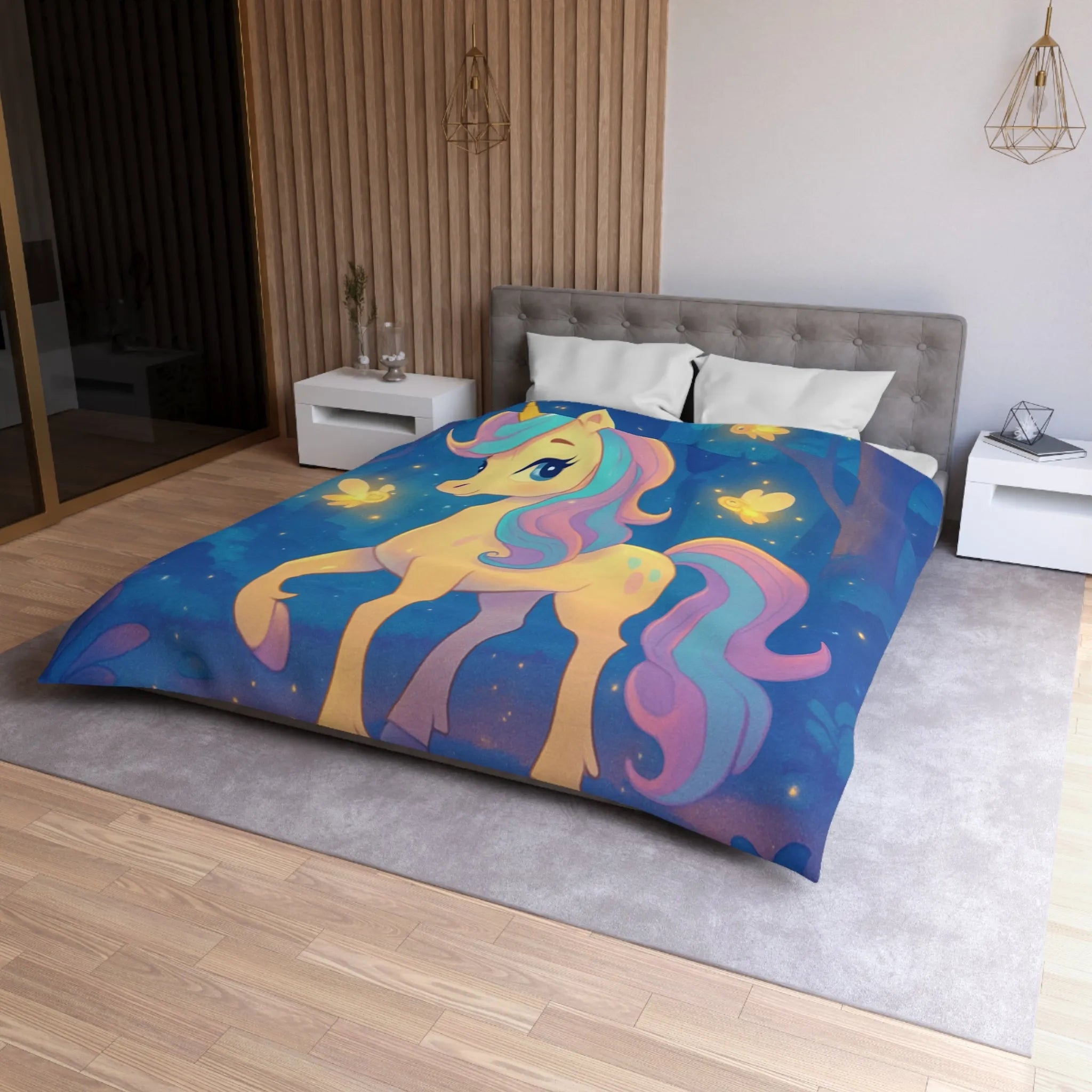 Housse de couette avec licorne féerique et lucioles dans une forêt enchantée