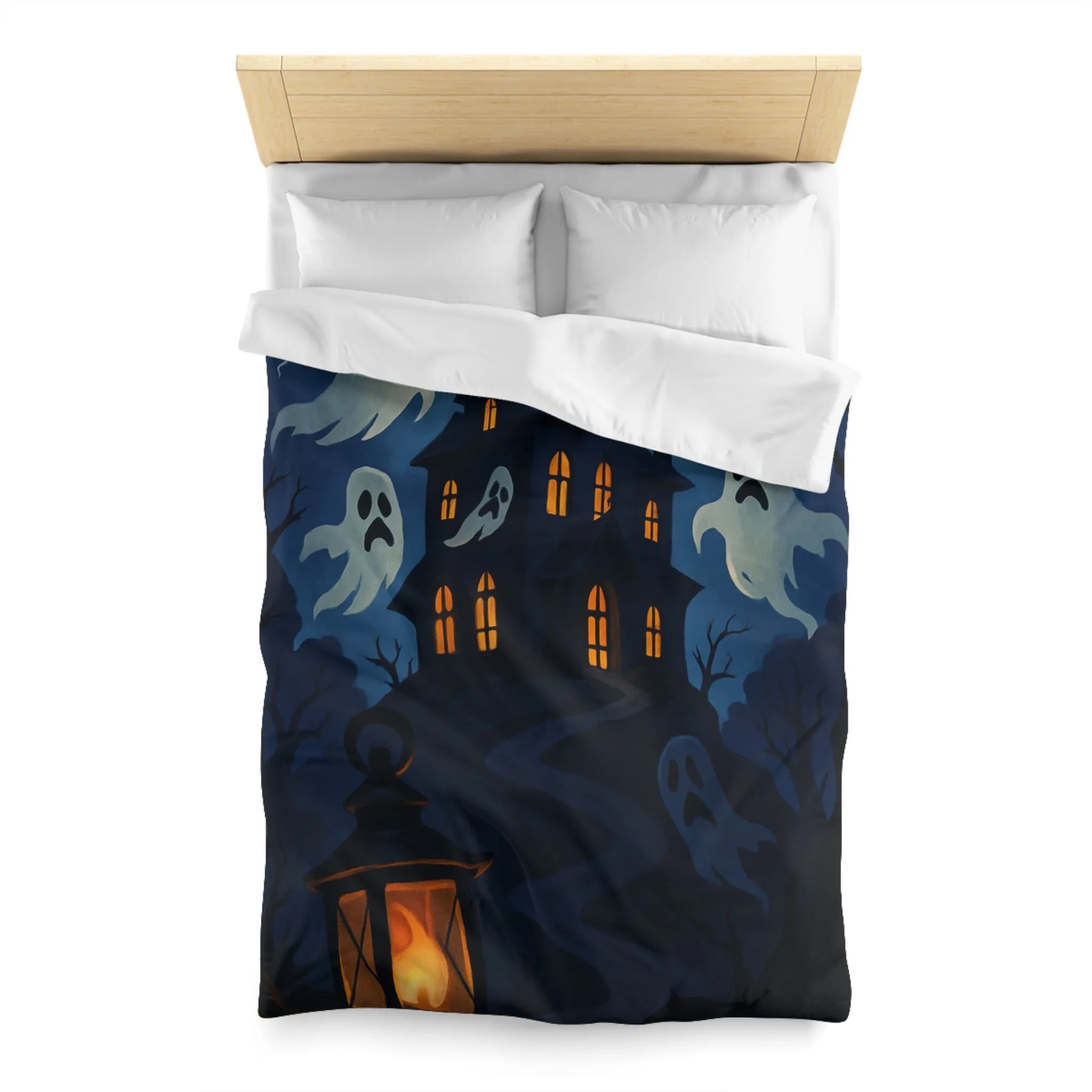 Housse de couette avec château hanté, fantômes, ciel orageux et lanterne mystérieuse