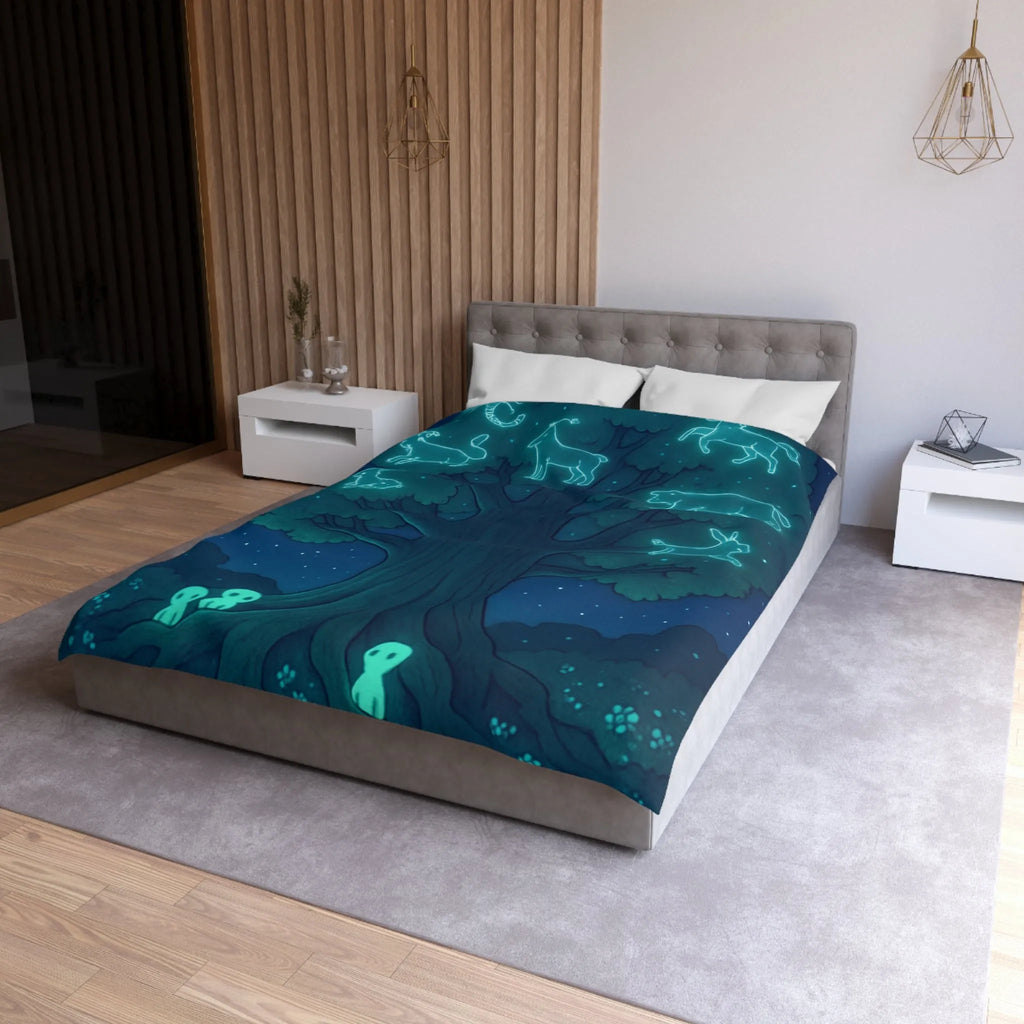 Housse de couette étoilée avec animaux lumineux sous un grand arbre mystique