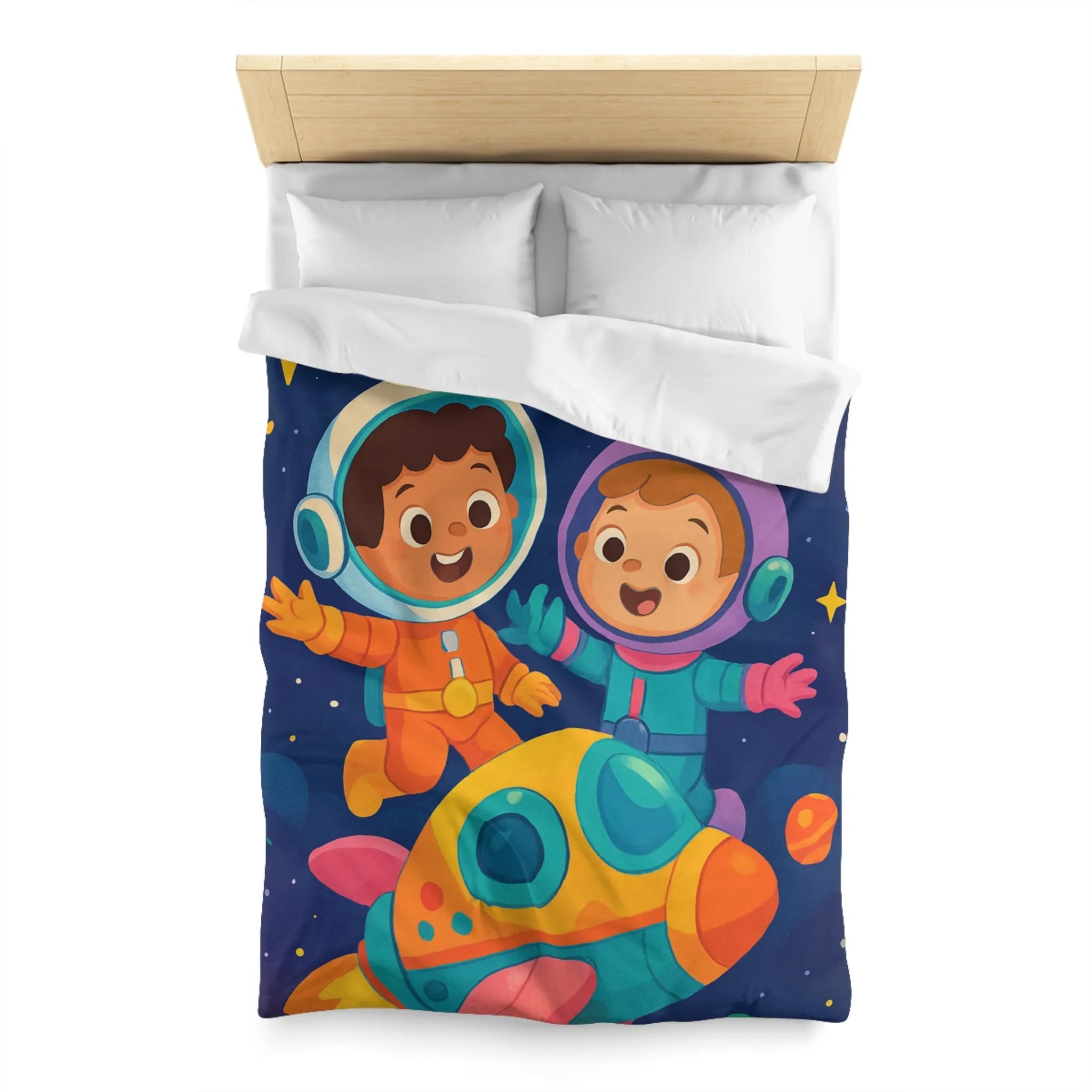 Couette Enfantine Cosmos : Enfants en Vaisseau Spatial avec Planètes et Étoiles Colorées