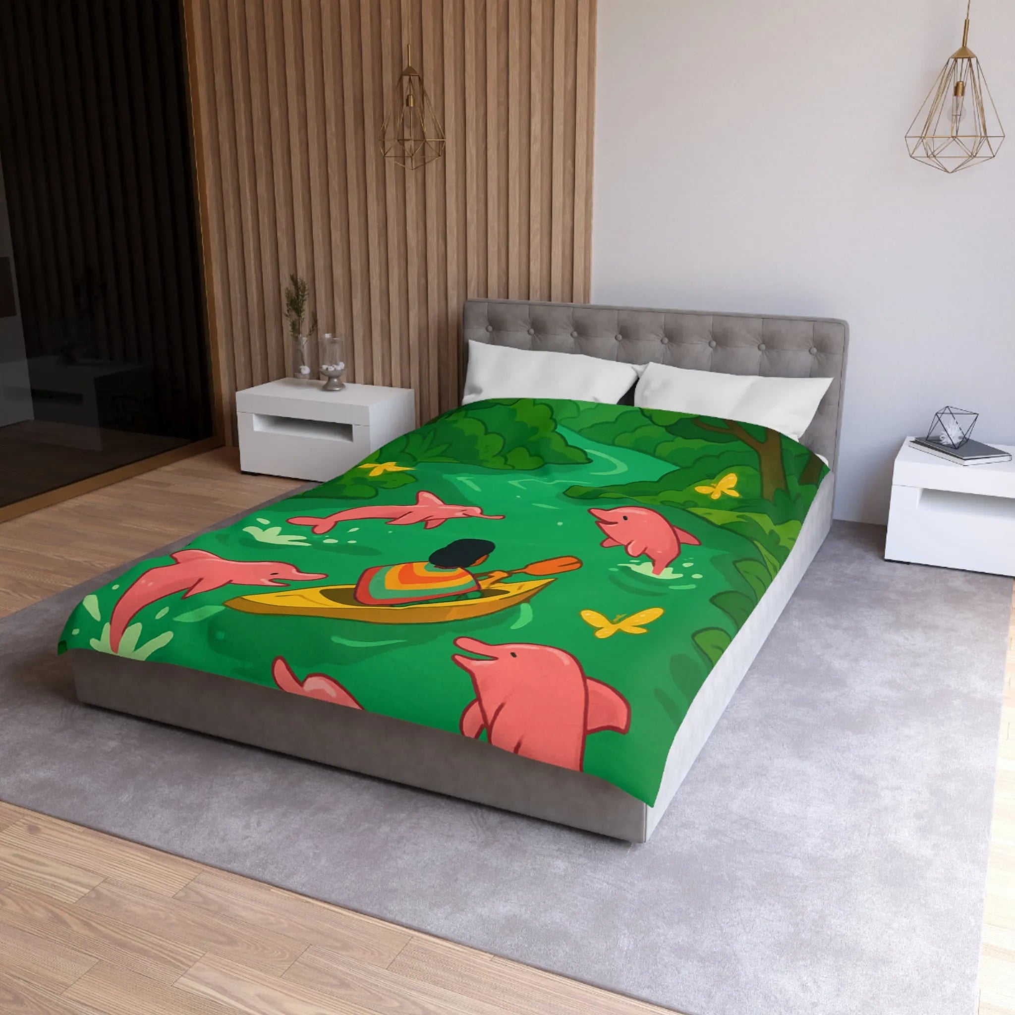 Housse de couette colorée avec dauphins roses et canoë dans une forêt tropicale