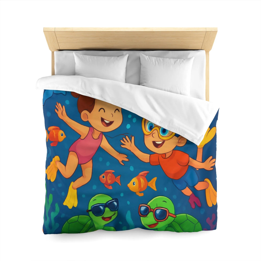Housse de couette avec enfants nageant joyeusement dans océan vibrant avec animaux marins