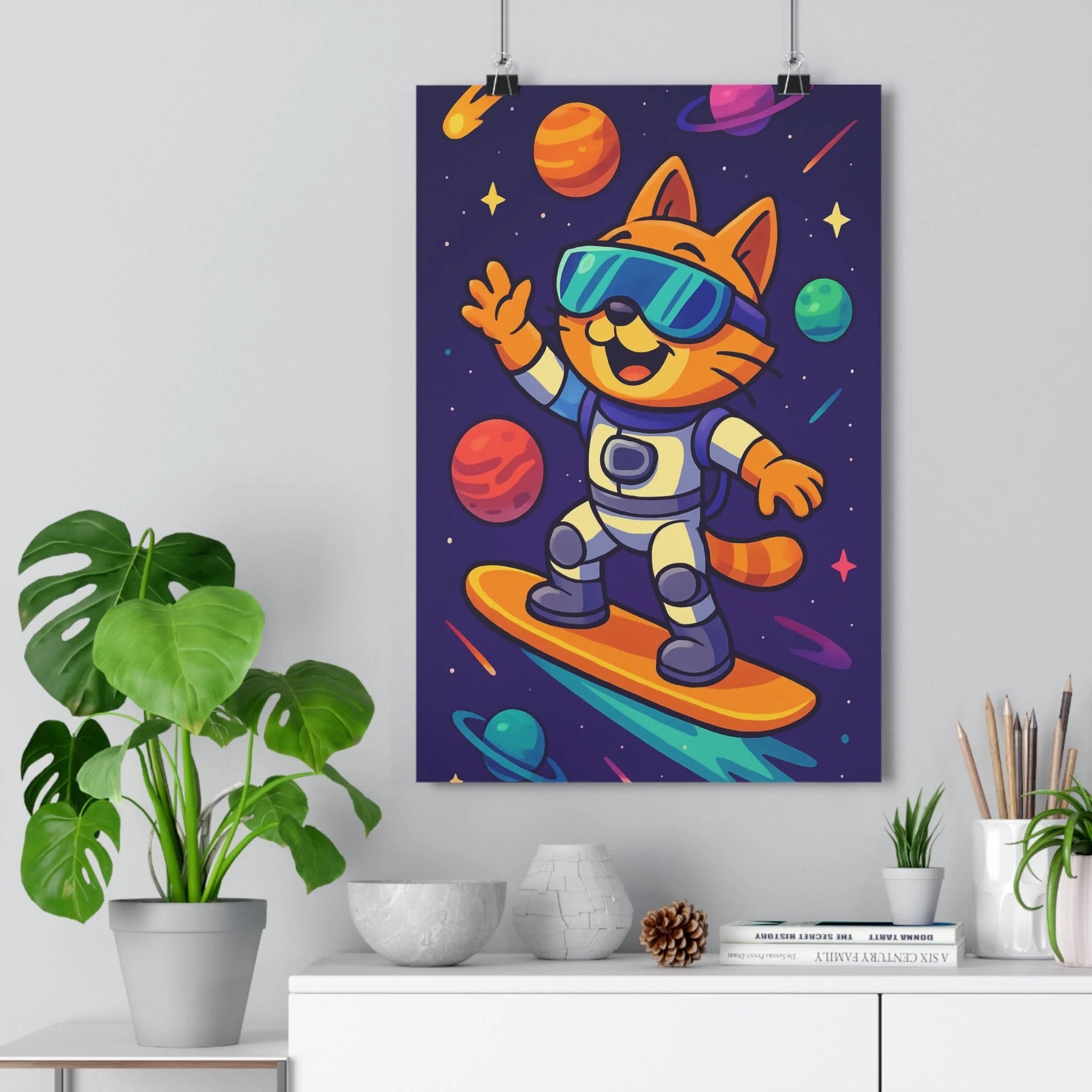Poster décoratif surréaliste chat cosmonaute violet orange planètes étoiles joyeux enfant chambre espace tendance