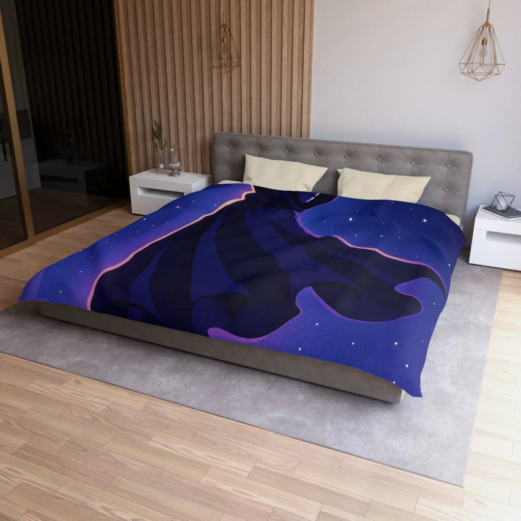 Housse de couette mystérieuse avec silhouette en cape sous un ciel étoilé magique