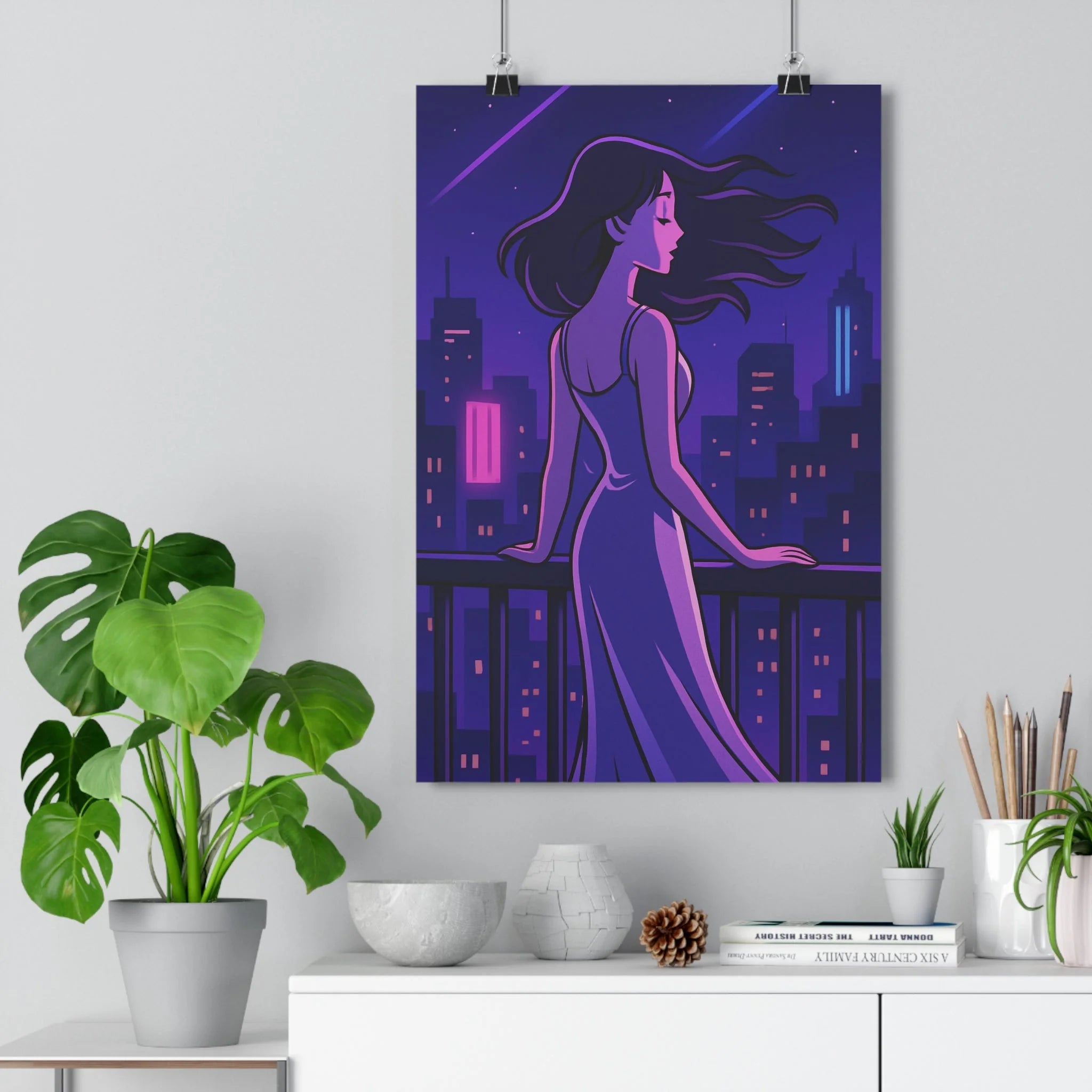 Poster décoratif animé femme mystérieuse violet bleu ambiance romantique nocturne salon chambre élégant rêveur