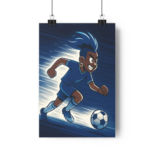 Poster joueur football maillot bleu plante verte vase cône pin étagère livres fond nuit rayures blanches contours nets ombres douces