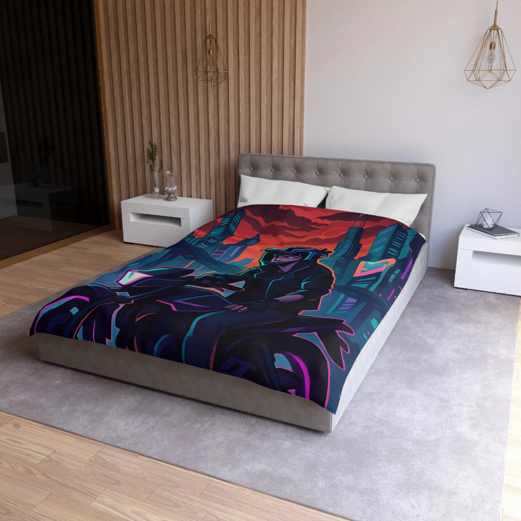 Housse de couette urbaine avec motard futuriste dans une ville de néons colorés