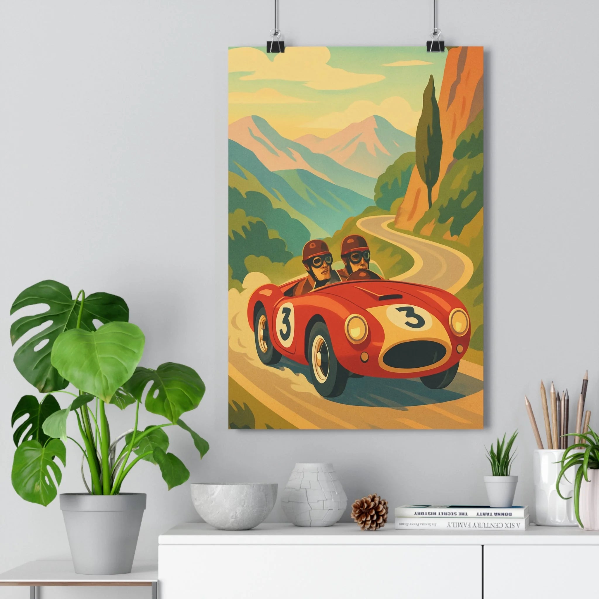 Poster décoratif voiture course rouge vintage cartoon salon bureau montagne dynamique nostalgique vibrant rétro