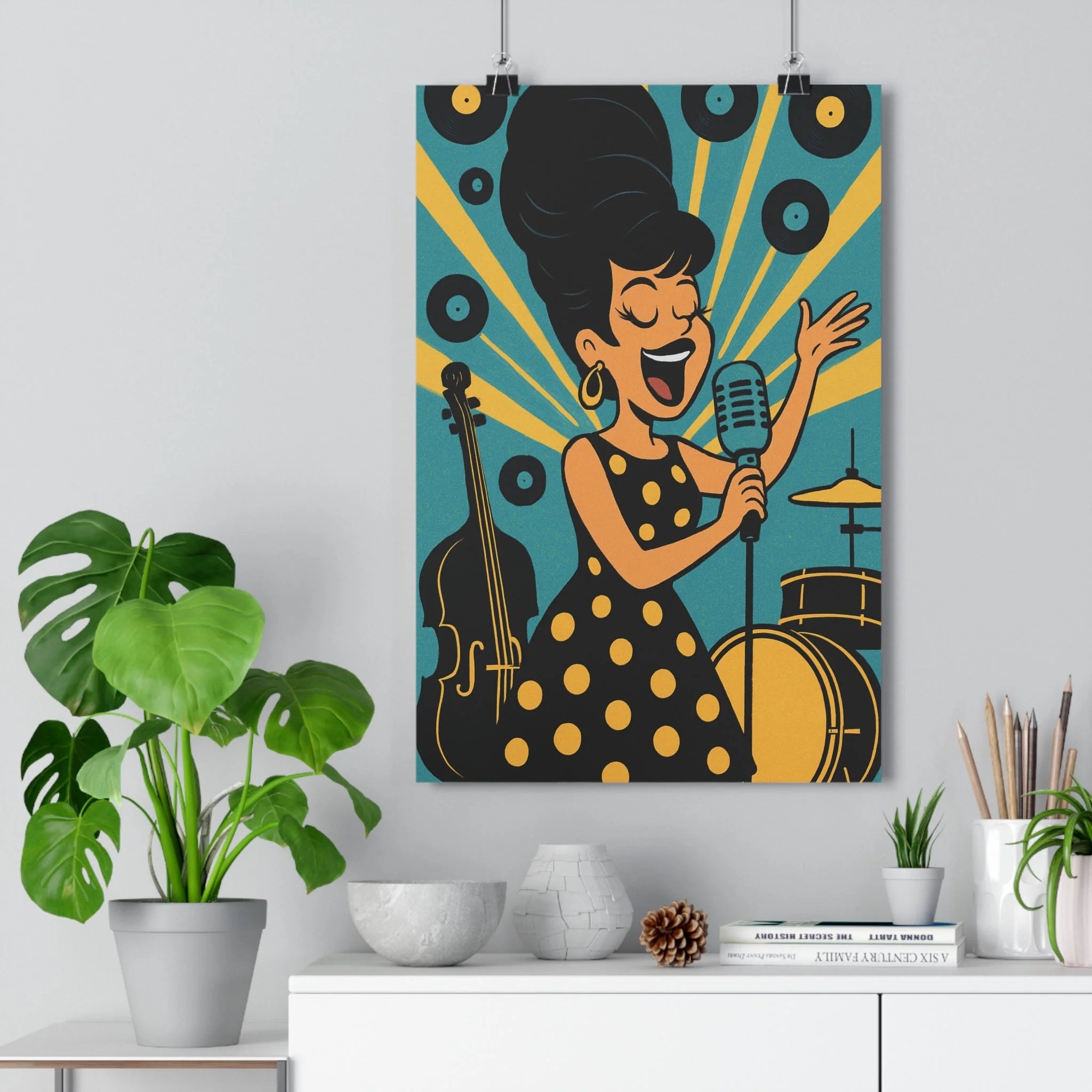 Poster décoratif vintage cartoon bleu jaune noir chanteuse rétro ambiance salon chambre tendance dynamique