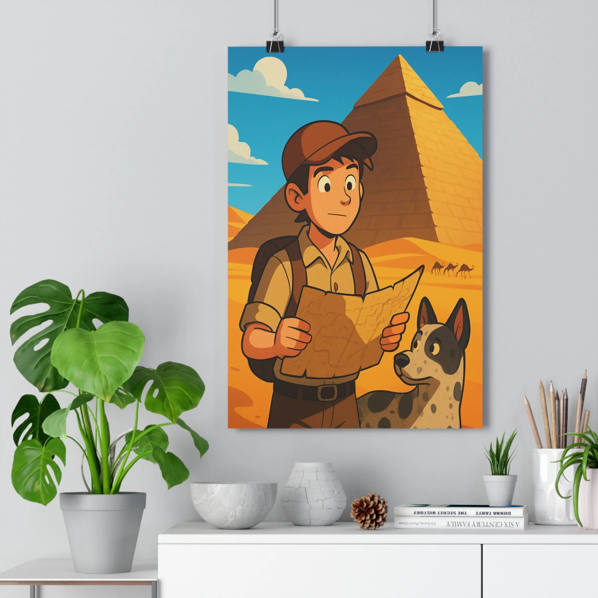 Poster décoratif cartoon aventure doré bleu mystère enfant bureau pyramide explorateur chien 30x46 cm
