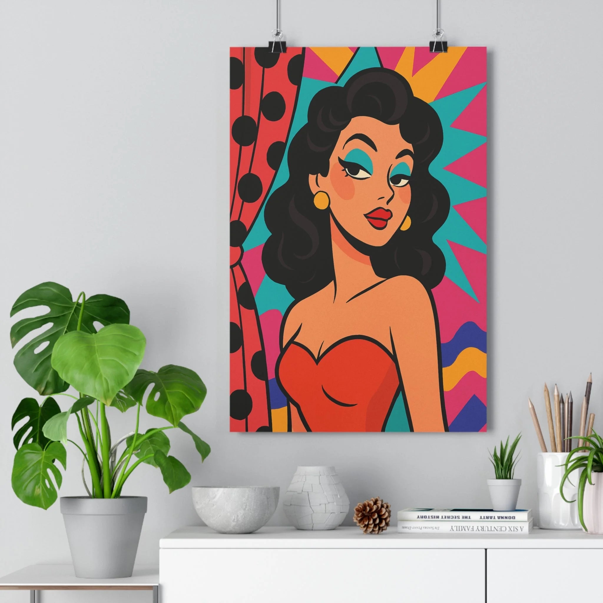 Poster décoratif rétro pop art femme glamour rouge jaune rose salon vintage élégant tendance